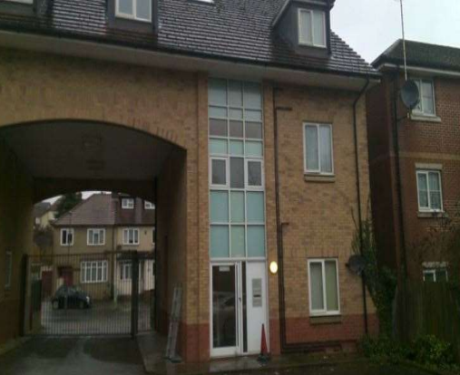 1-5 Sandown Court